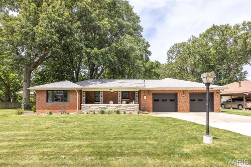 104 Robert Dr, O Fallon, IL, 62269-1233 | Card Image