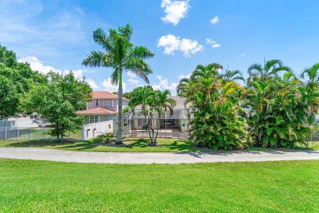 5946 Bay Hill Cir, House other with 4 bedrooms, 2 bathrooms and null parking in Lake Worth FL | Image 40