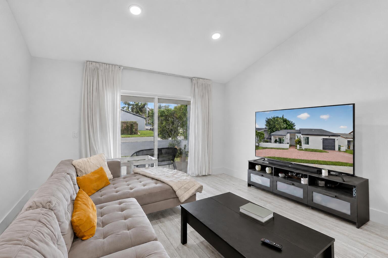 Residential Lease in Weston 3