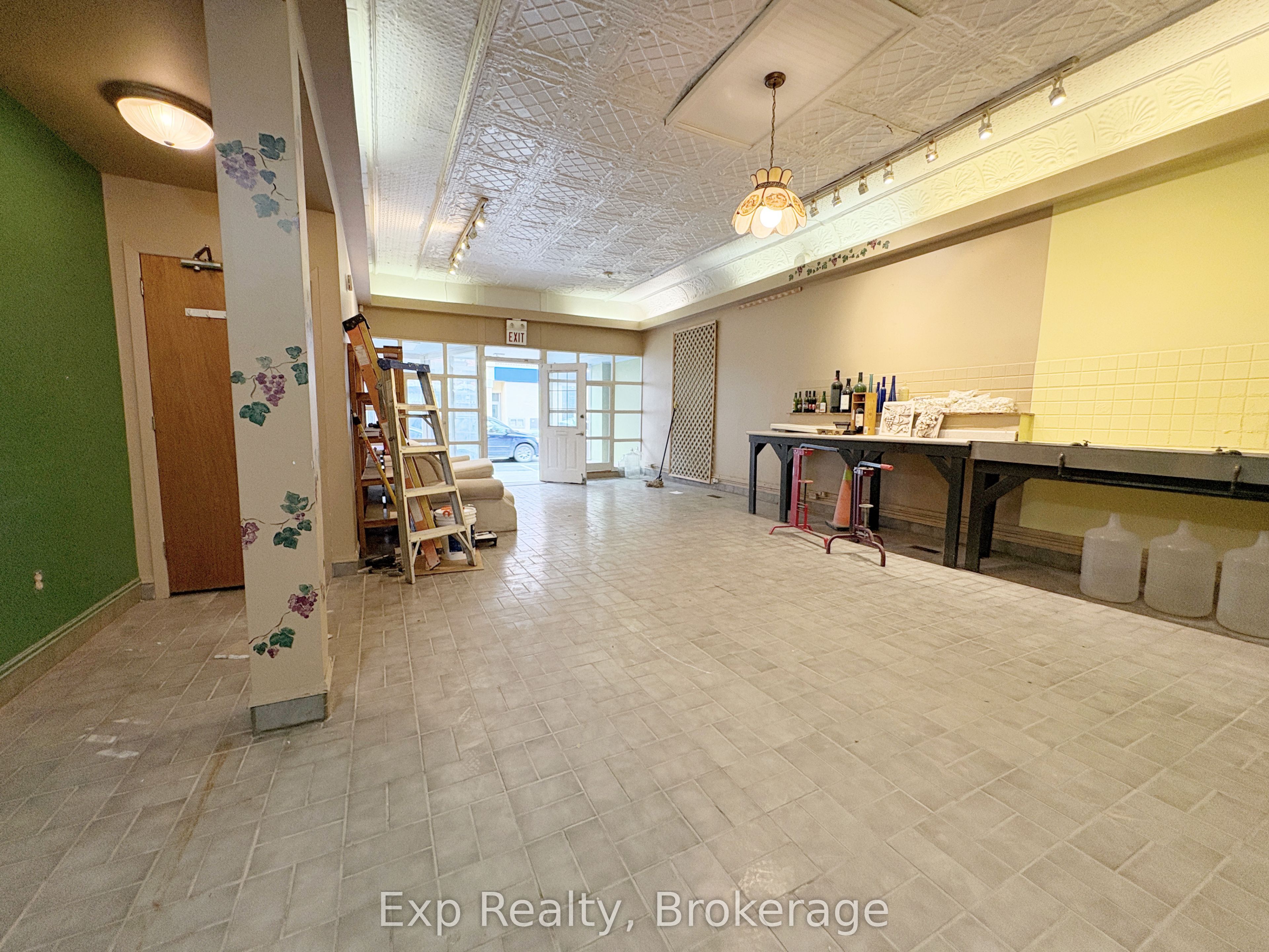 Commercial Lease in Greater Napanee 4