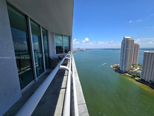 3719-325 S Biscayne Blvd, Miami, FL, 33131-2478 | Card Image