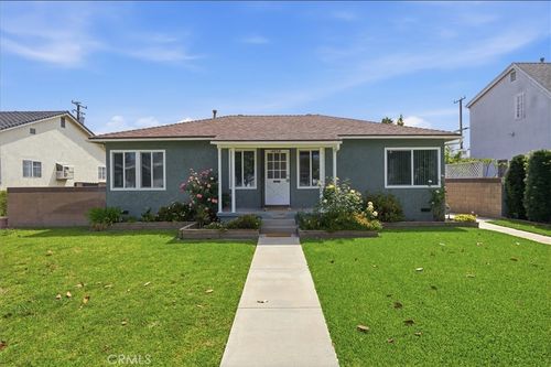 4850 Sunfield Ave, Long Beach, CA, 90808-1046 | Card Image