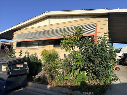 spc-143-3595 #143 Santa Fe Ave, Long Beach, CA, 90810-4305 | Card Image