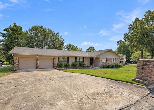 907 Kings Ct, Russellville, AR, 72801-5719 | Card Image