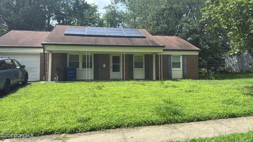 42 Tipton Ln, Willingboro, NJ, 08046-3717 | Card Image