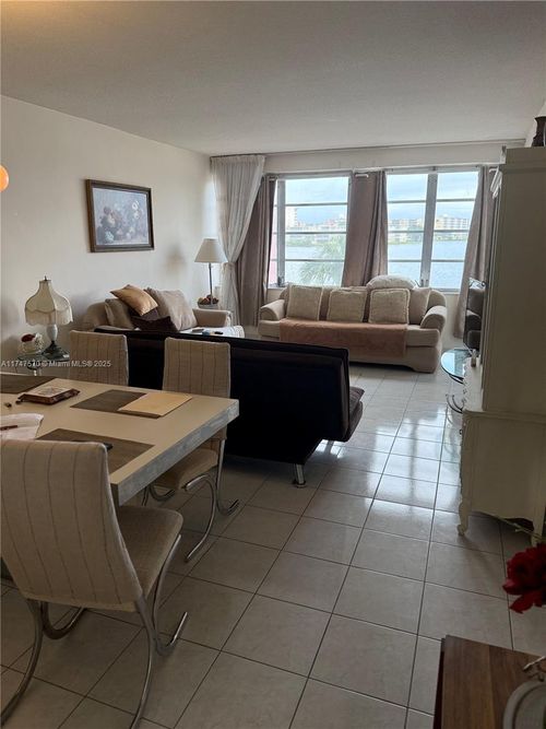 618-18555 Ne 14th Ave, Miami, FL, 33179-4874 | Card Image