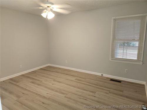 3923 Glenridge Rd, Fayetteville, NC, 28304-5216 | Card Image