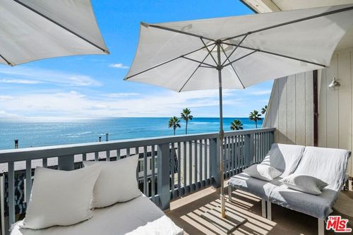 11940 Whalers Ln, MALIBU, CA, 90265-2252 | Card Image