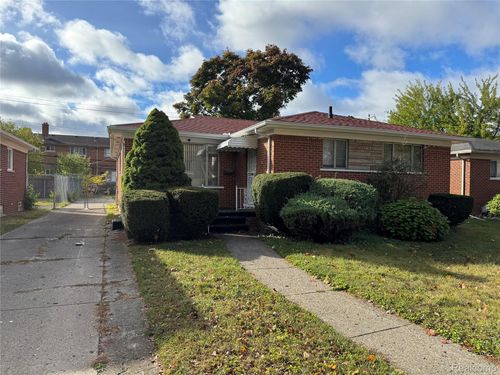 15241 Pearson St, Oak Park, MI, 48237-2528 | Card Image