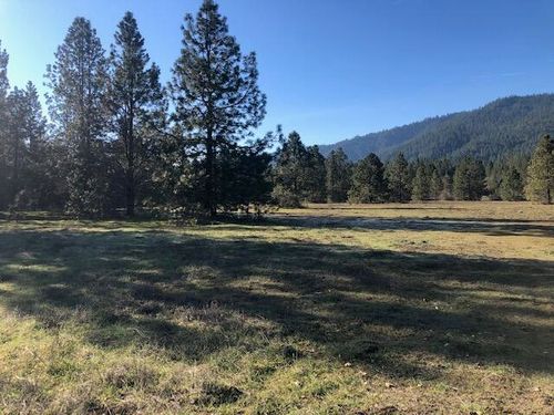 1105 Pine Grove Rd, Rogue River, OR, 97537-9610 | Card Image