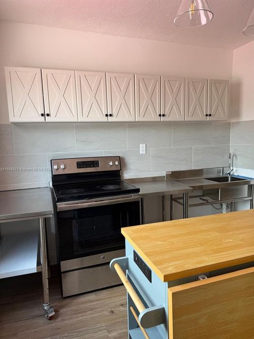 apt-2-1432 Ne 163rd St, NORTH MIAMI BEACH, FL, 33162-4633 | Card Image