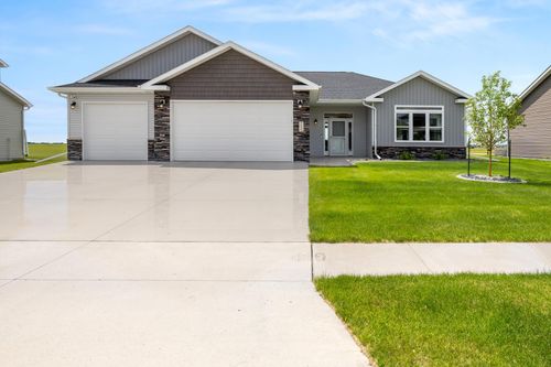 5659 43rd St S, Fargo, ND, 58104-6094 | Card Image