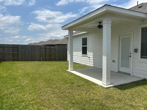 926 Whispering Winds Dr, Beasley, TX, 77417-0270 | Card Image