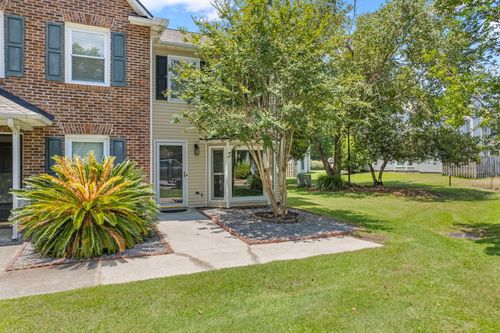 301 Reserve Way, Summerville, SC, 29485-8662 | Card Image