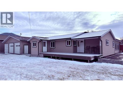 694 Palmerston Avenue, Midway, BC, V0H1M0 | Card Image