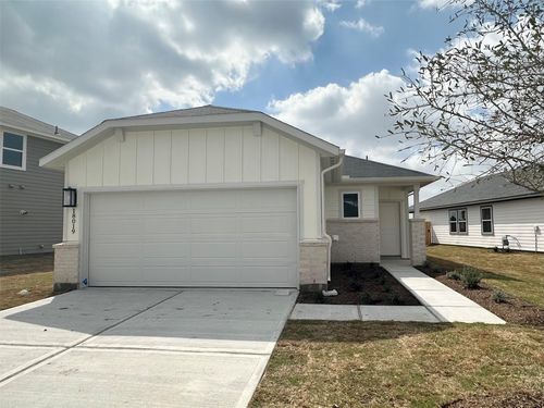 18019 Lasso Mills Dr, Hockley, TX, 77447-1558 | Card Image