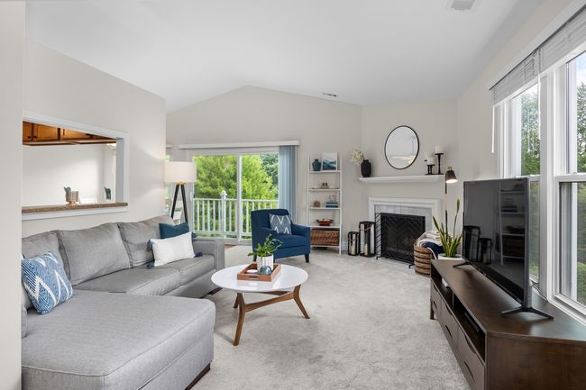 A - 1795 Vermont Dr, Condo with 2 bedrooms, 1 bathrooms and 3 parking in Elk Grove Village IL | Image 4