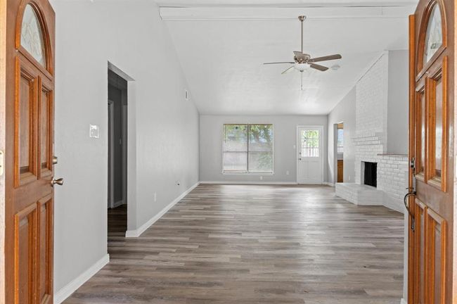 8803 Enchanted Forest Dr, House other with 3 bedrooms, 2 bathrooms and 2 parking in Houston TX | Image 5