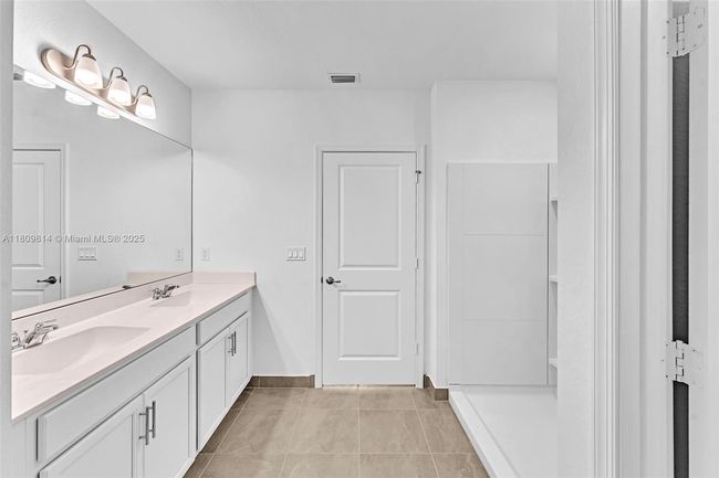 2033 Sw Castinet Ln, House other with 4 bedrooms, 3 bathrooms and null parking in Port St. Lucie FL | Image 38