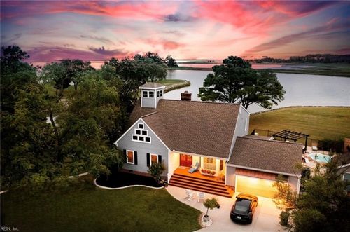 111 White House Dr, Poquoson, VA, 23662-1615 | Card Image