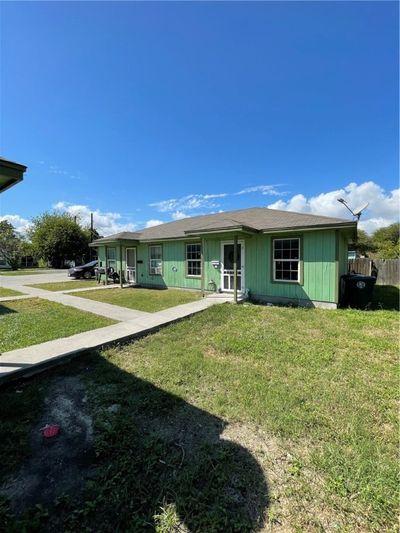 230 Watson Street, Home with 0 bedrooms, 0 bathrooms and null parking in Corpus Christi TX | Image 2