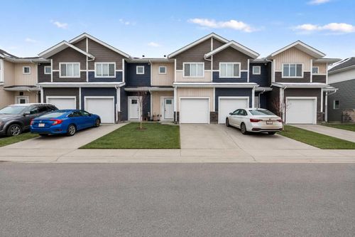 137-137 Red Embers Link Ne, Calgary, AB, T3N2G4 | Card Image