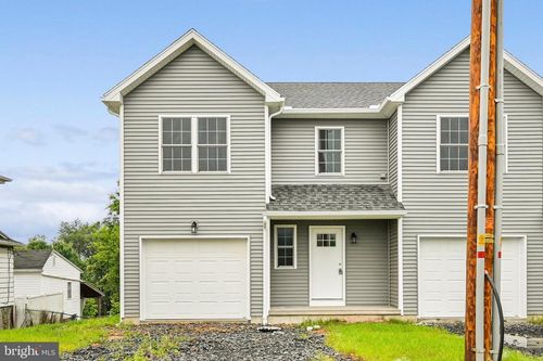 1342 Seneca St, POTTSVILLE, PA, 17901-1015 | Card Image