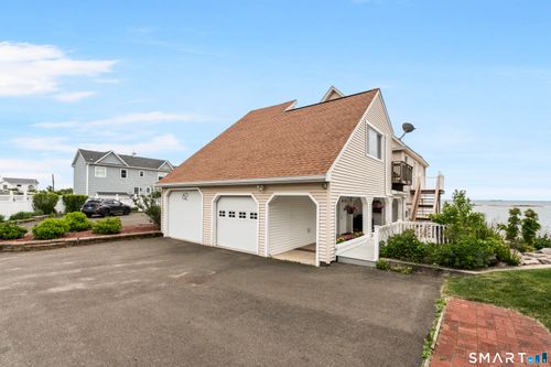 2nd-flr-62 Cosey Beach Ave, East Haven, CT, 06512-4948 | Card Image