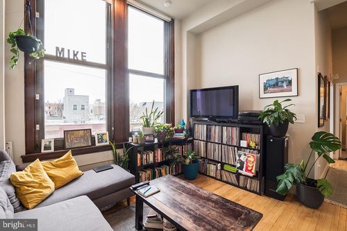 unit-200-1300 S 19th St, PHILADELPHIA, PA, 19146-4603 | Card Image