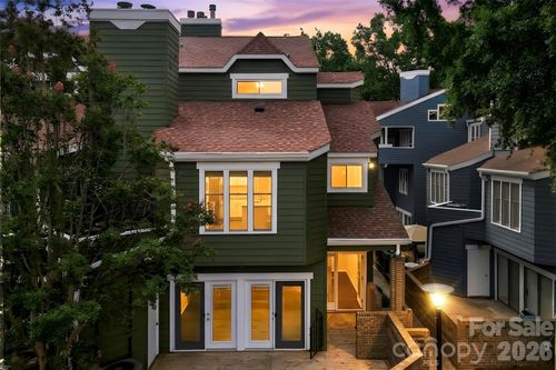 87-425 W 8th Street, Charlotte, NC, 28202 | Card Image