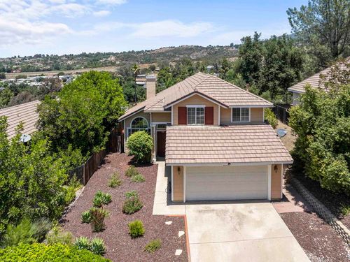 2454 Hialeah Ln, Alpine, CA, 91901-3961 | Card Image