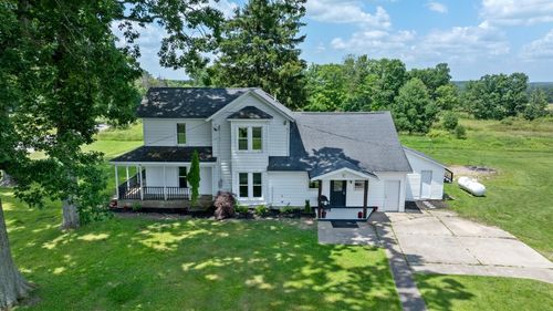 1729 Meadville Rd, Titusville, PA, 16354-6761 | Card Image