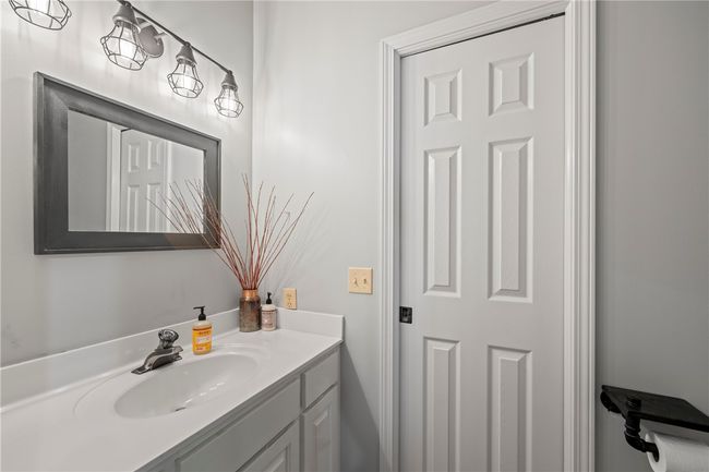 Half Bath off Living Room & Foyer | Image 17