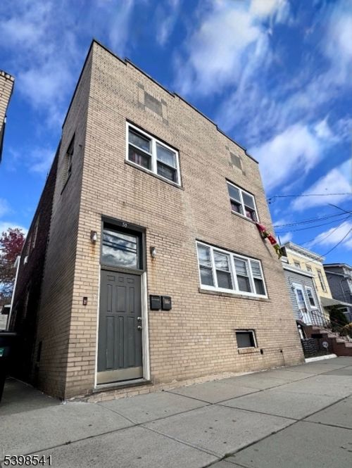 1-50 Honiss St, Belleville, NJ, 07109-1052 | Card Image