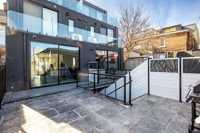 102 Ulster St, House attached with 4 bedrooms, 5 bathrooms and 1 parking in Toronto ON | Image 45