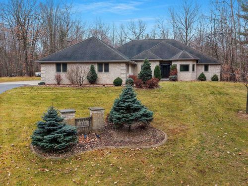 425 Hill Haven Court, LITTLE SUAMICO, WI, 54141 | Card Image