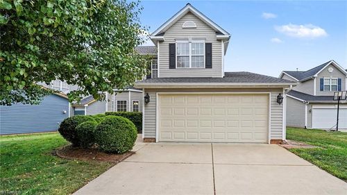 4623 Village Square Ct, Greensboro, NC, 27409-9118 | Card Image
