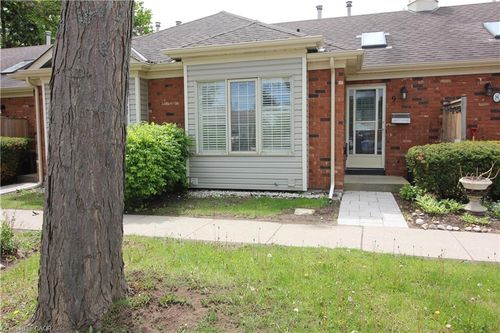 9-175 Fiddler'S Green Rd, Ancaster, ON, L9G4X7 | Card Image