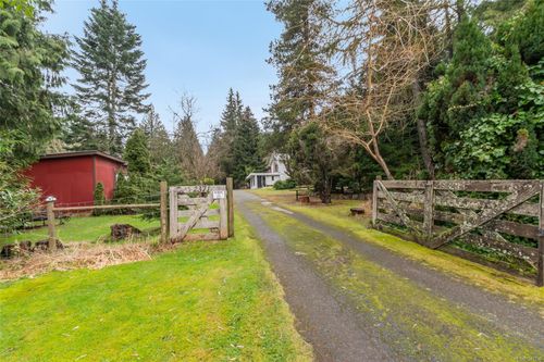 2371 Jingle Pot Rd, Nanaimo, BC, V9R6W2 | Card Image