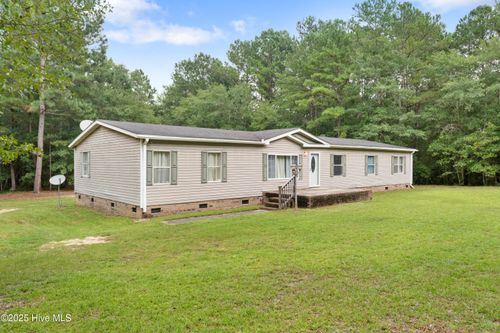 111 Willow Pond Dr, Hamlet, NC, 28345-9713 | Card Image