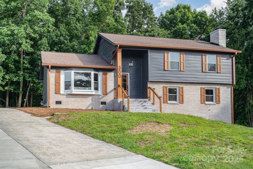 300 Dollar Cir, Charlotte, NC, 28270-2222 | Card Image