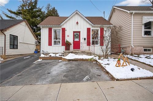 14 Lochearne St, Hamilton, ON, L8R1V8 | Card Image