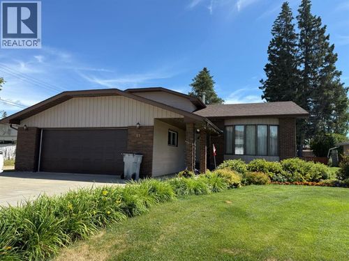11 Virginia Ave, Whitecourt, AB, T7S1H2 | Card Image