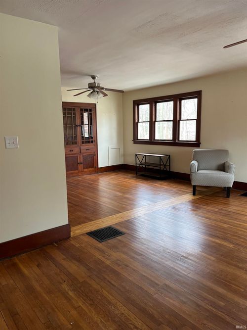 1010 N Wayne St, North Manchester, IN, 46962-1260 | Card Image