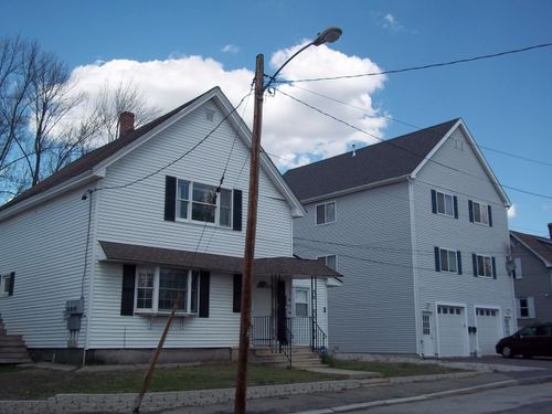 apt-a-3 Mcilvin St, Manchester, NH, 03103-6338 | Card Image