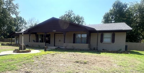 2901 Robin Ln, Muskogee, OK, 74403-1642 | Card Image