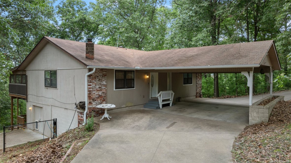Valleyview Ln, Bentonville, AR 72712