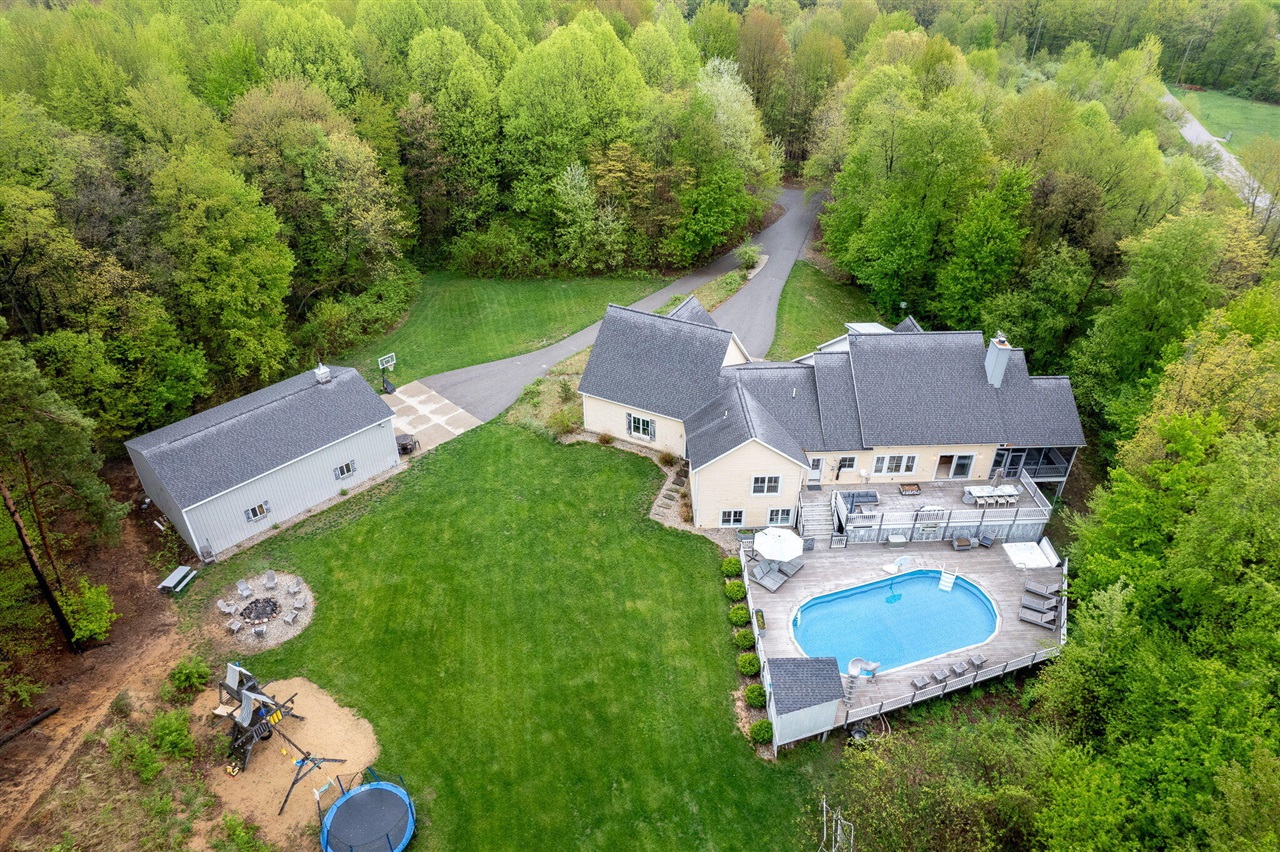 Bluebird Ln, Hamilton, MI 49419