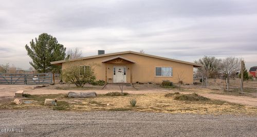 261 Indian Head Rd Road, Tornillo, TX, 79853 | Card Image
