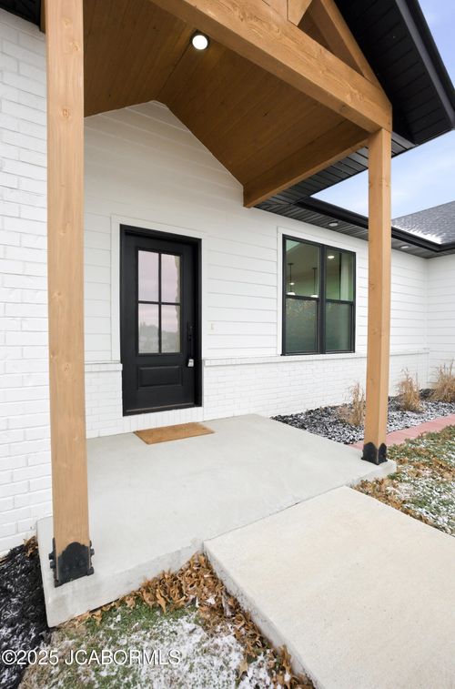 23365 N Lark Song Ln, Sturgeon, MO, 65284-2902 | Card Image